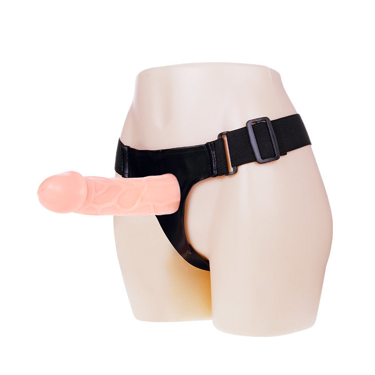 Arnés con Prótesis o Funda Realístico de 17 cm puesto en maniquí
